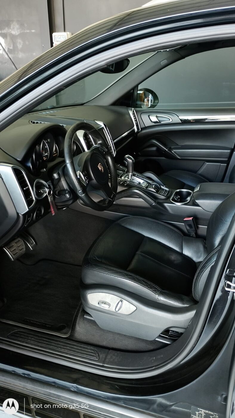 PORSCHE Cayenne 3.0D