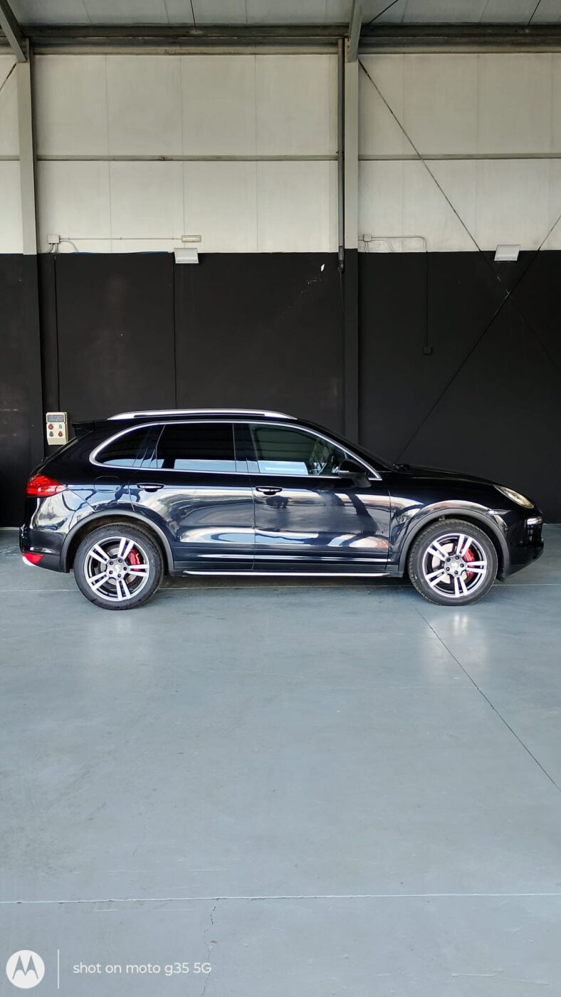 PORSCHE Cayenne 3.0D