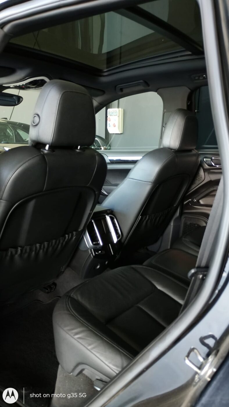 PORSCHE Cayenne 3.0D