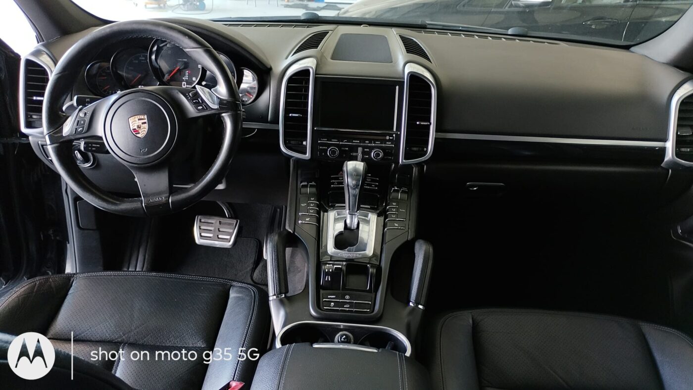 PORSCHE Cayenne 3.0D