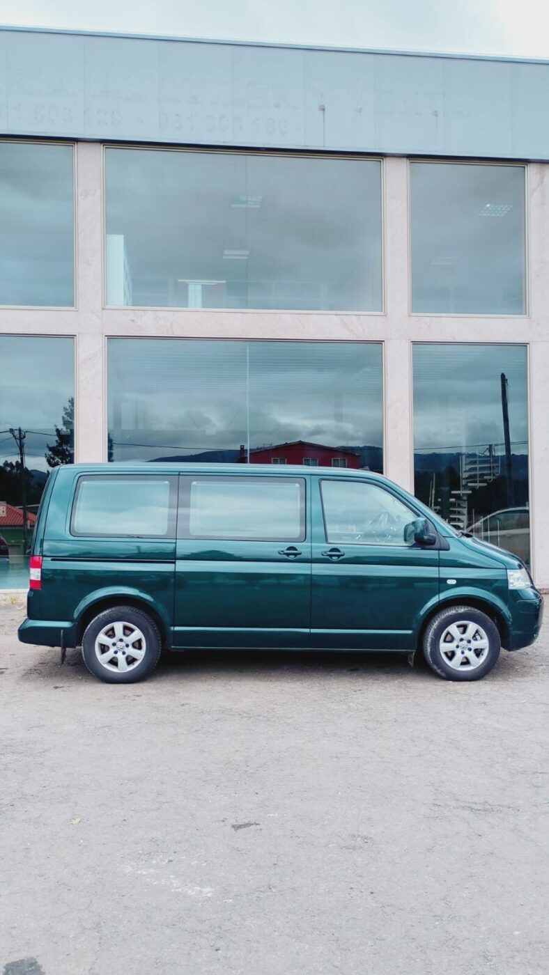 VOLKSWAGEN Multivan T5 
