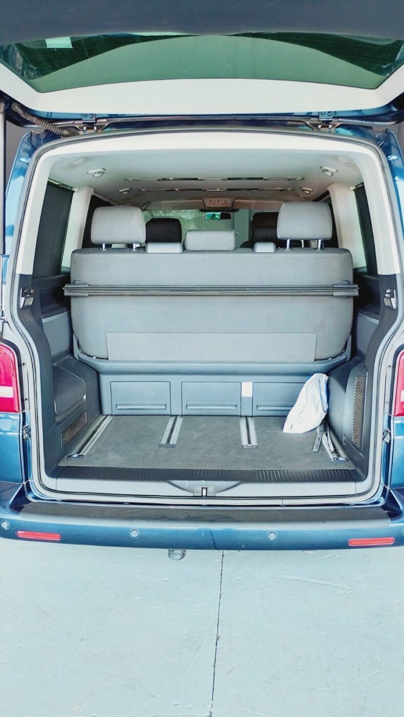 VOLKSWAGEN Multivan T5 