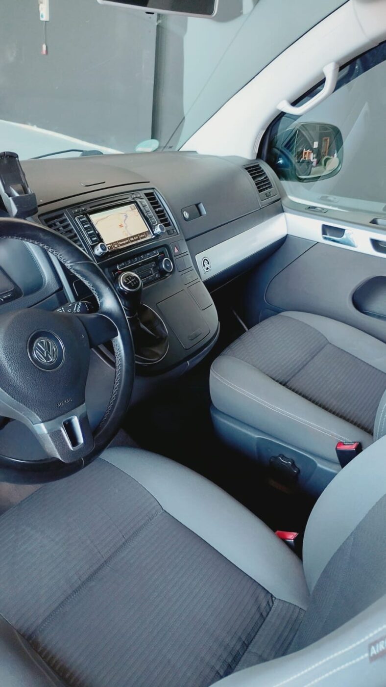 VOLKSWAGEN Multivan T5 