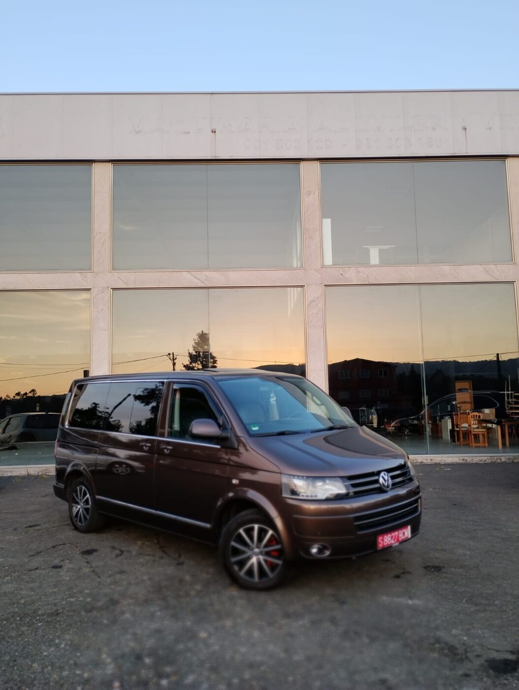 VOLKSWAGEN Multivan T5 HIGHLINE