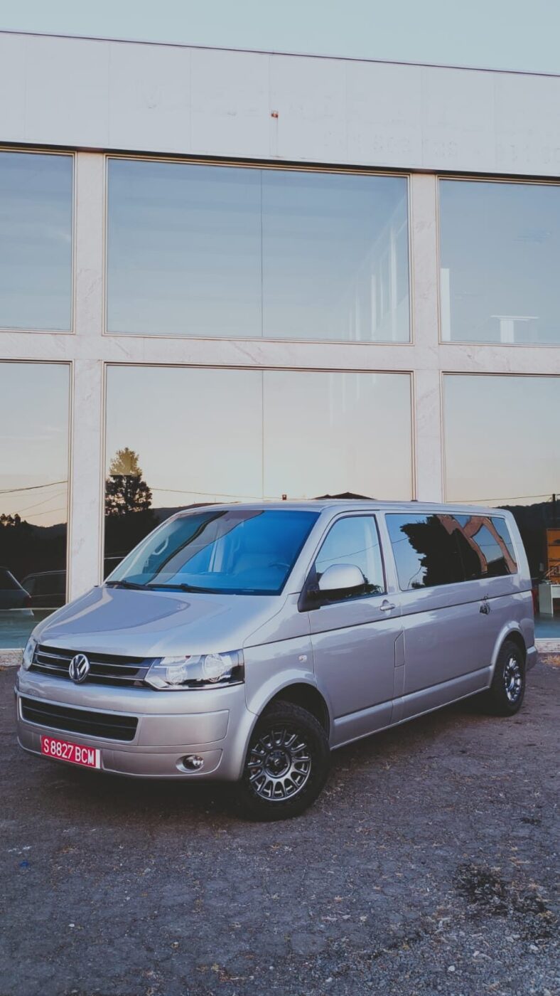 VOLKSWAGEN Caravelle T5 