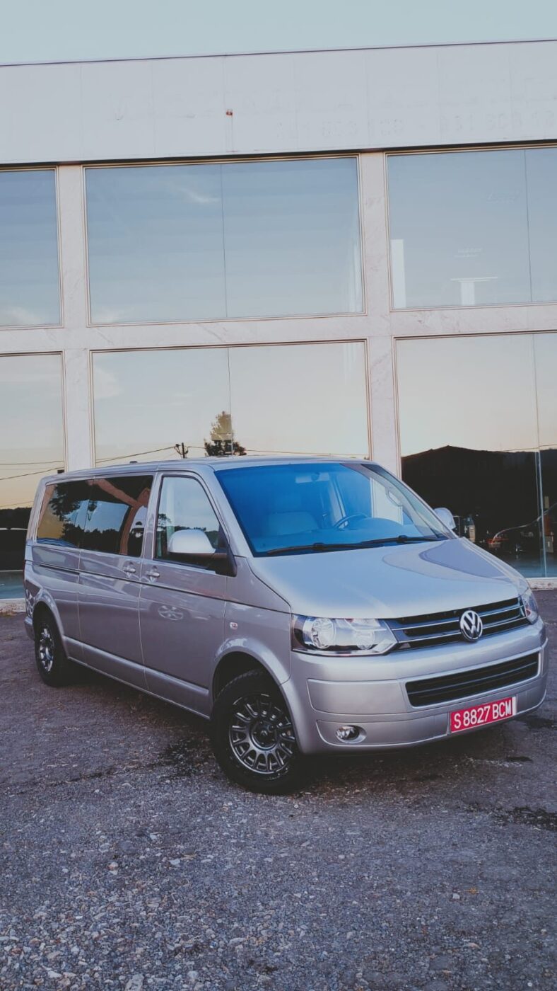 VOLKSWAGEN Caravelle T5 