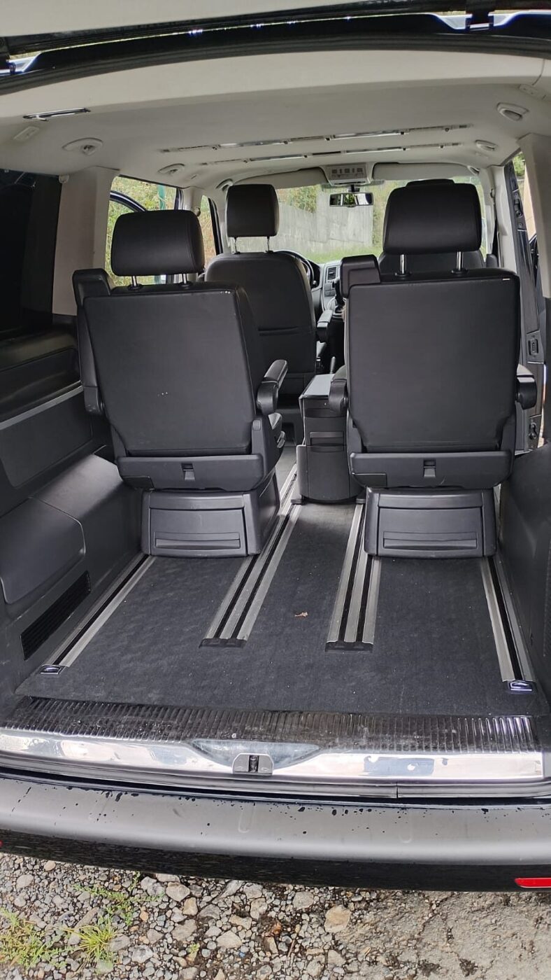 VOLKSWAGEN Multivan T5 HIGHLINE