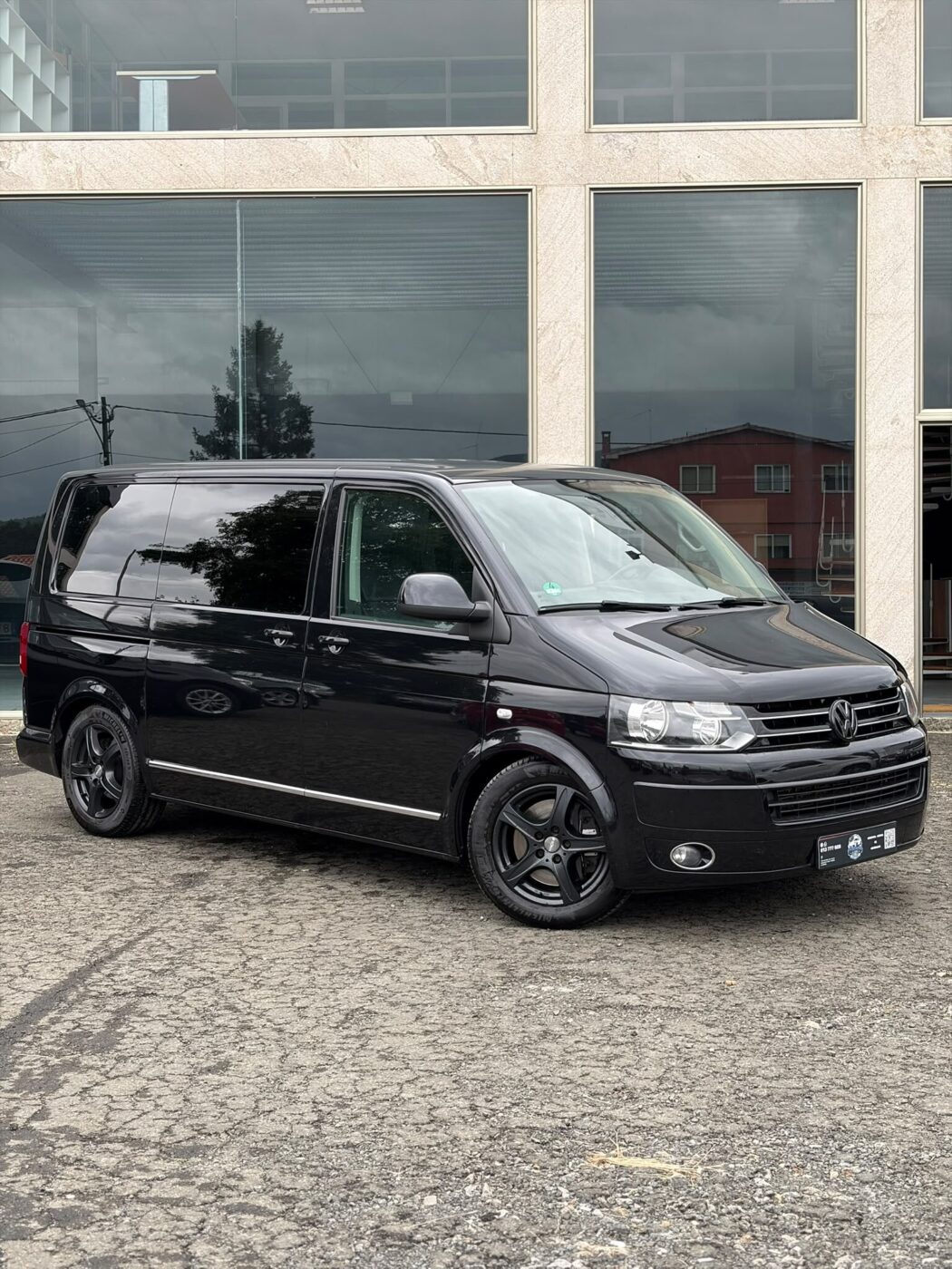VOLKSWAGEN Multivan T5 HIGHLINE