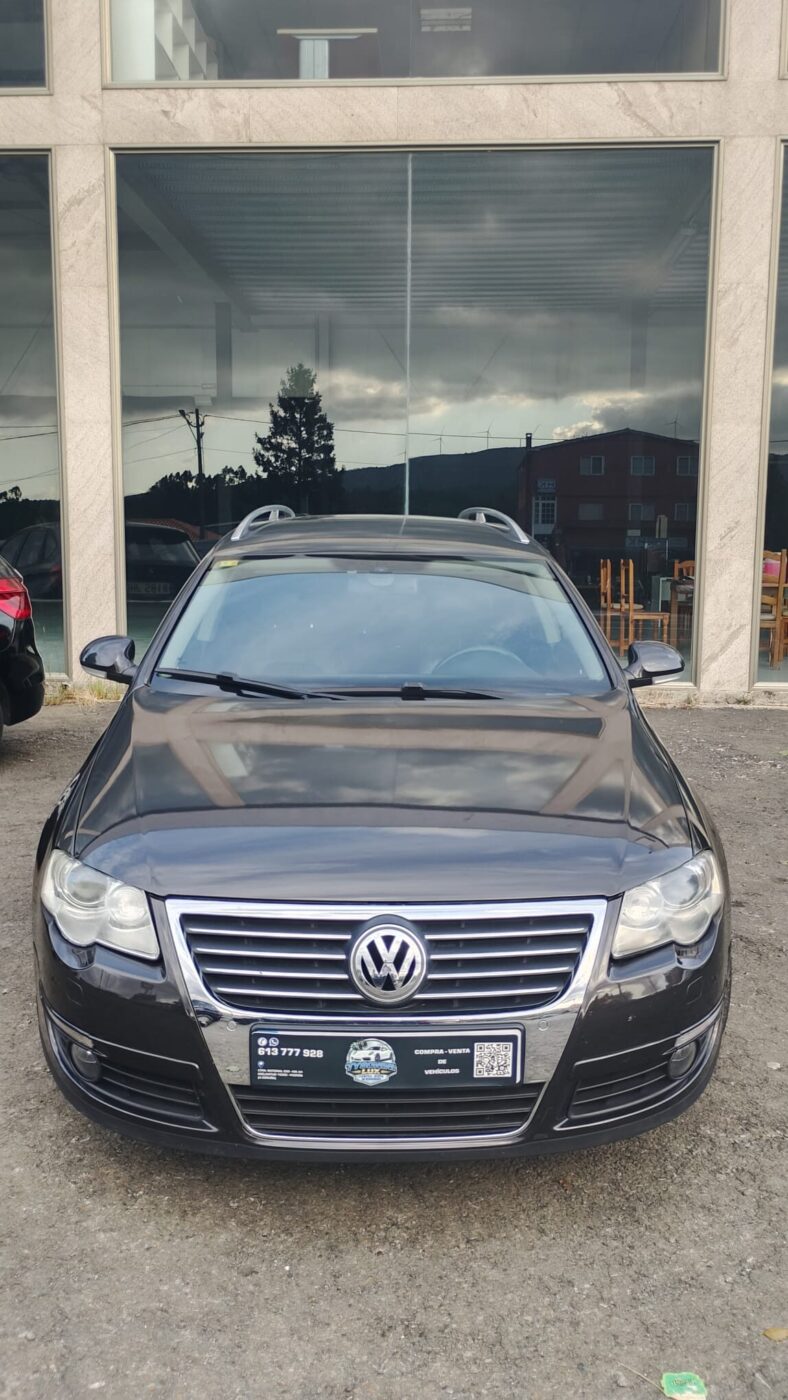 VOLKSWAGEN Passat Familiar