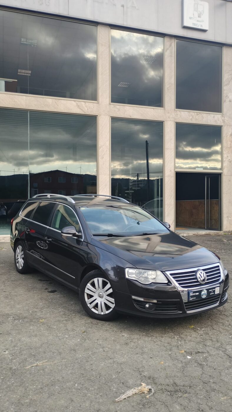 VOLKSWAGEN Passat Familiar