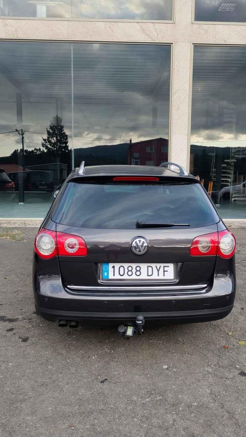 VOLKSWAGEN Passat Familiar